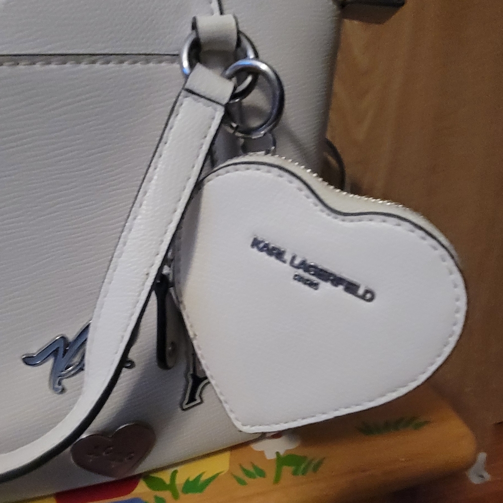 Karl Lagerfeld White Tote Bag with Heart Charm - Picture 2 of 9